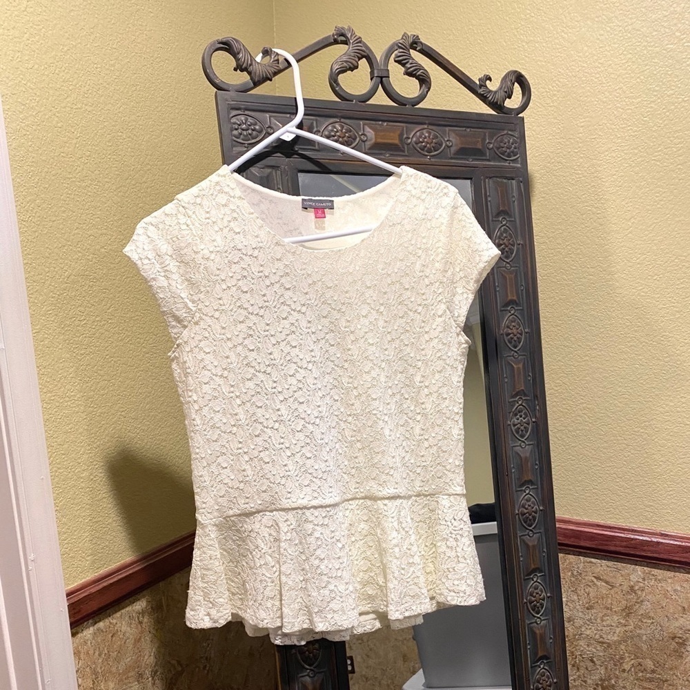 VINCE CAMUTO Peplum Lace Top Sheer Lace Lining